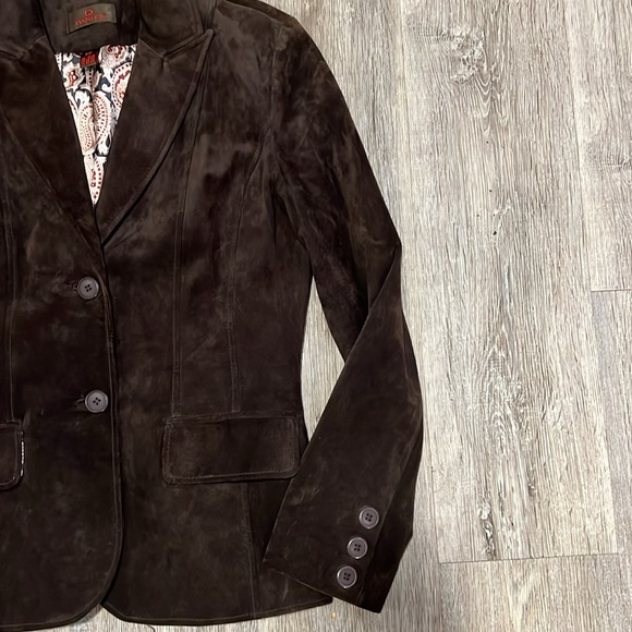 Danier Leather Jacket With Polyester Lining - Picture 5 of 16